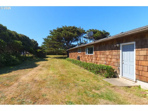 $515,000 | 865 Newport Avenue Southwest, Bandon, OR 97411