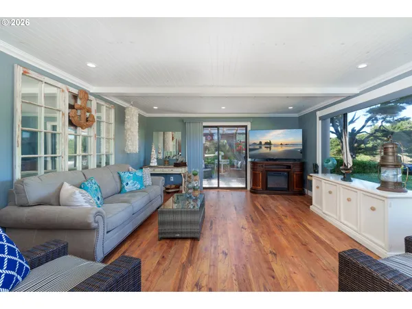 $515,000 | 865 Newport Avenue Southwest, Bandon, OR 97411