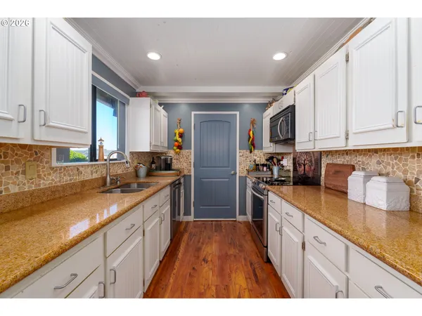 $515,000 | 865 Newport Avenue Southwest, Bandon, OR 97411