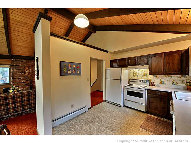 698 Deer Path Road Dillon, CO 80435 - Photo 9 of 25 Kitchen.
