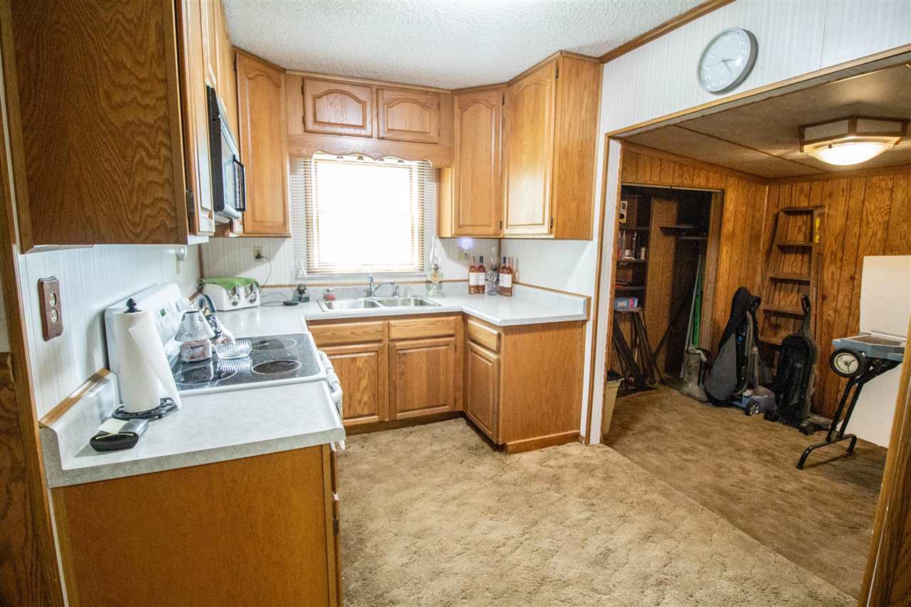 4191 East Frances Road Mount Morris, MI 48458 - Photo 9 of 34 50079477-8.JPG