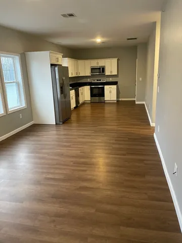 $2,500 | 423 Weir Street, Unit 2, Taunton, MA 02780