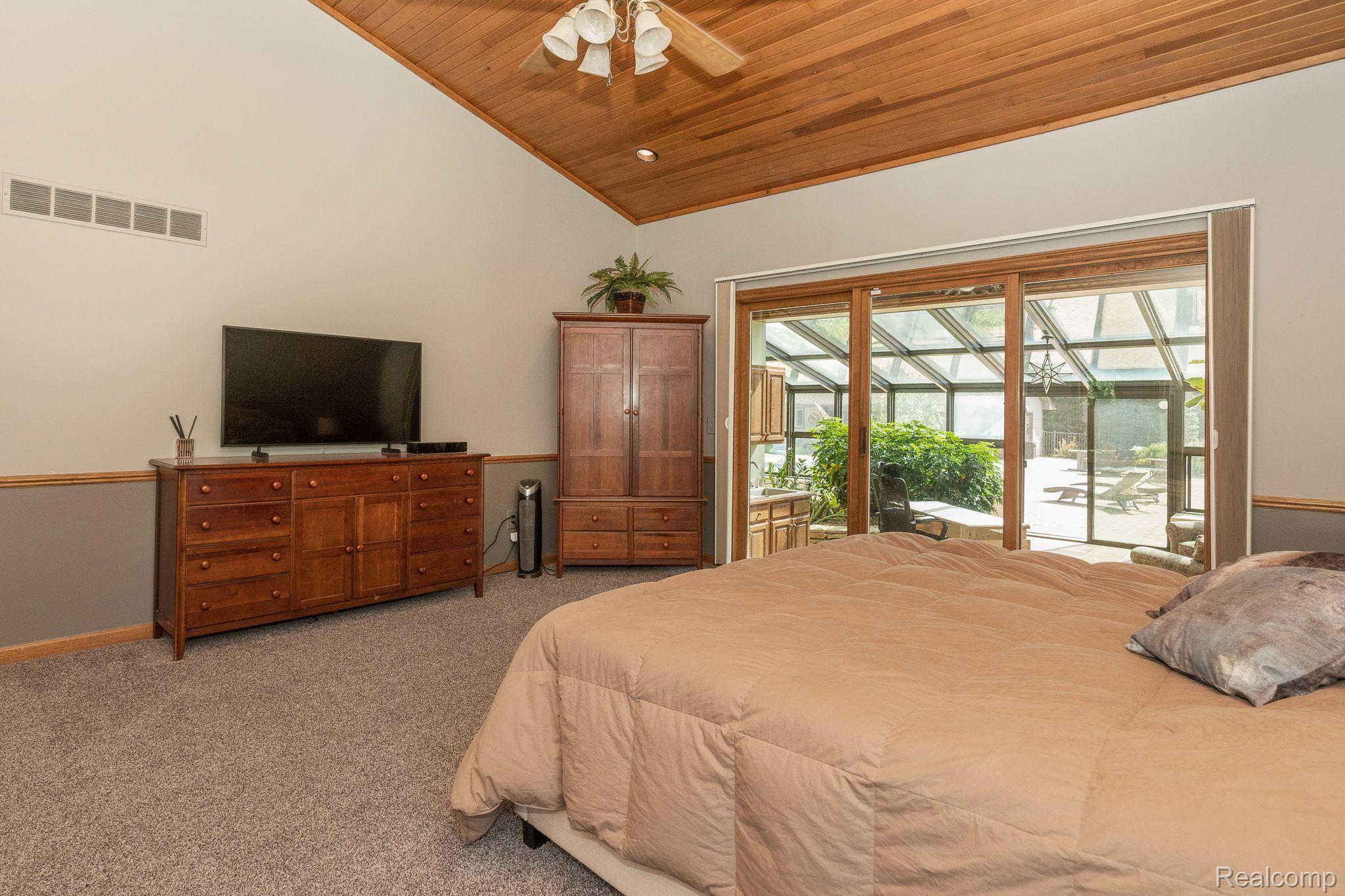3965 Collins Road Oakland, MI 48363 - Photo 17 of 63 Gallery Image 17