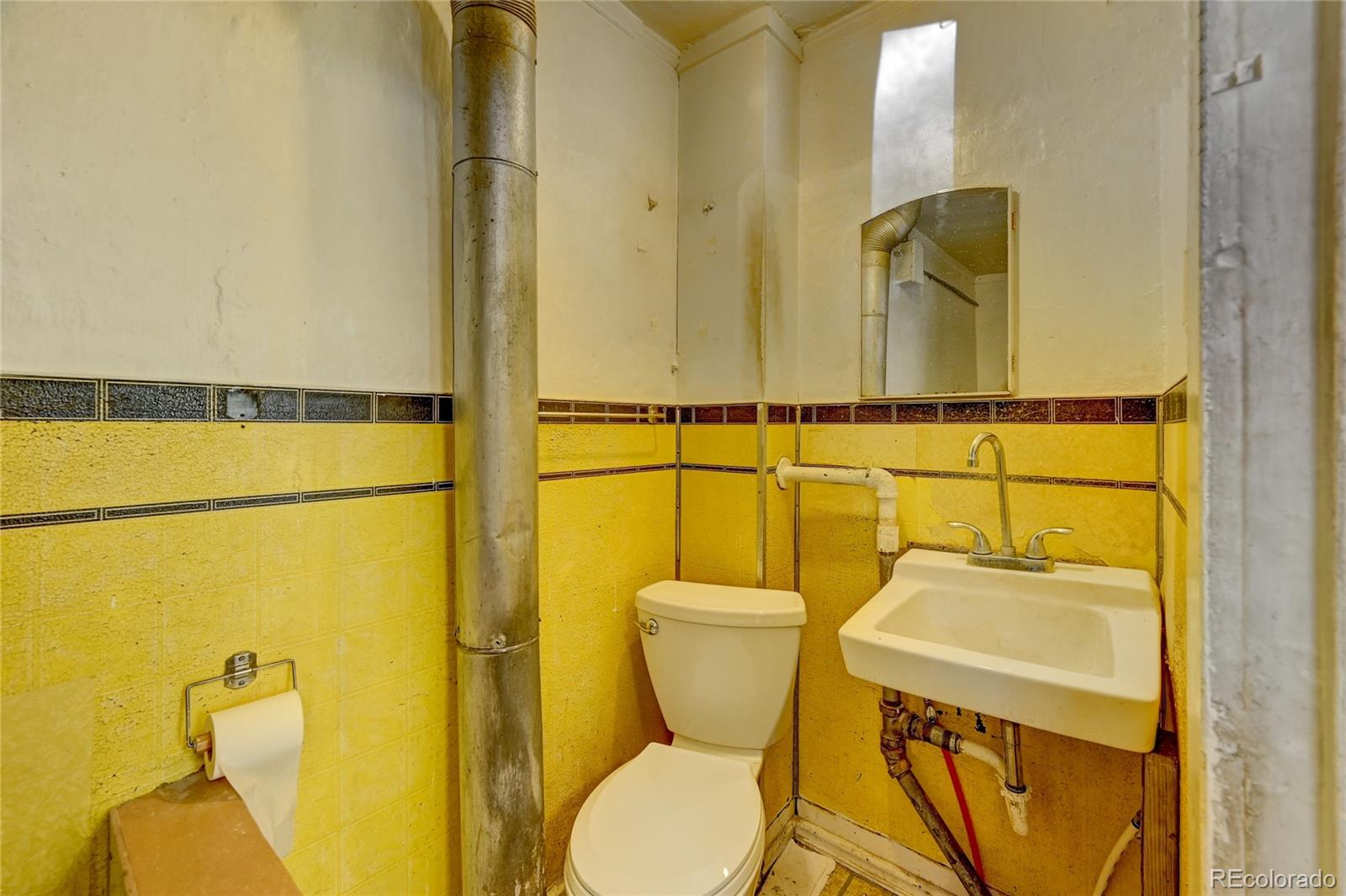 237 Inca Street Denver, CO 80223 - Photo 13 of 17