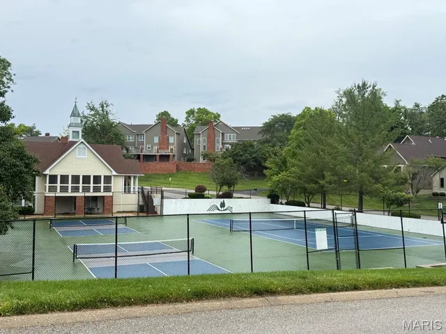 $689,900 | 605 Aspen Ridge Court, Chesterfield, MO 63017