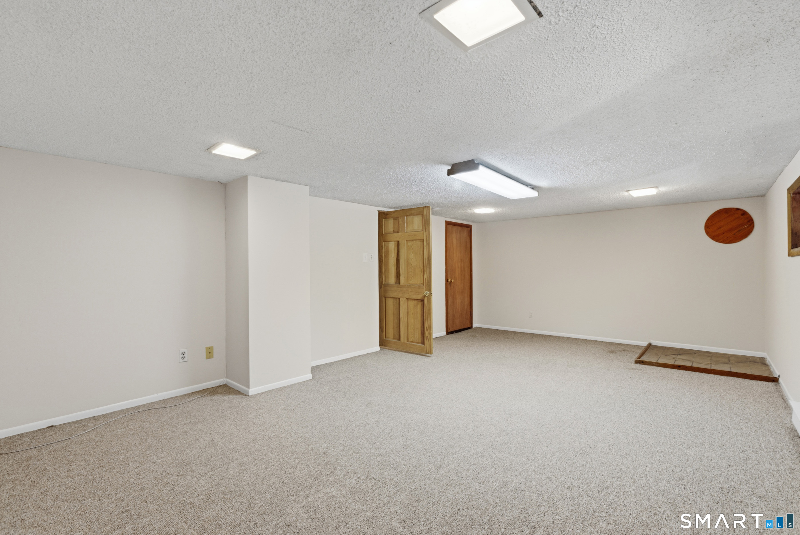4 Beach Road Danbury, CT 06811 - Photo 26 of 39