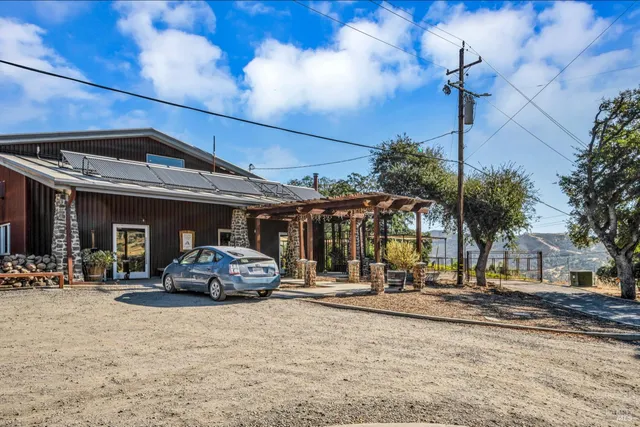 $7,500,000 | 500 Old Long Valley Road, Clearlake Oaks, CA 95423