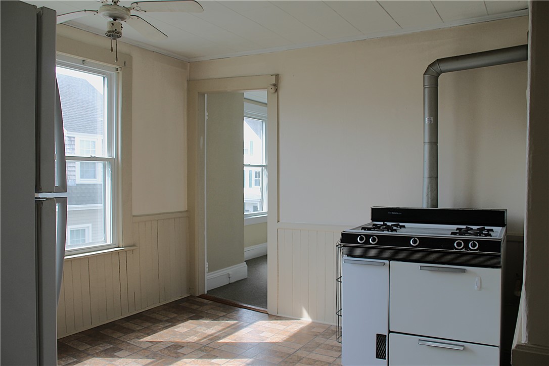 14 George Street Westerly, RI 02891 - Photo 12 of 27