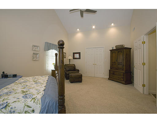 26 Tomahawk Road Arlington, MA 02474 - Photo 19 of 30 a view of a livingroom with furniture