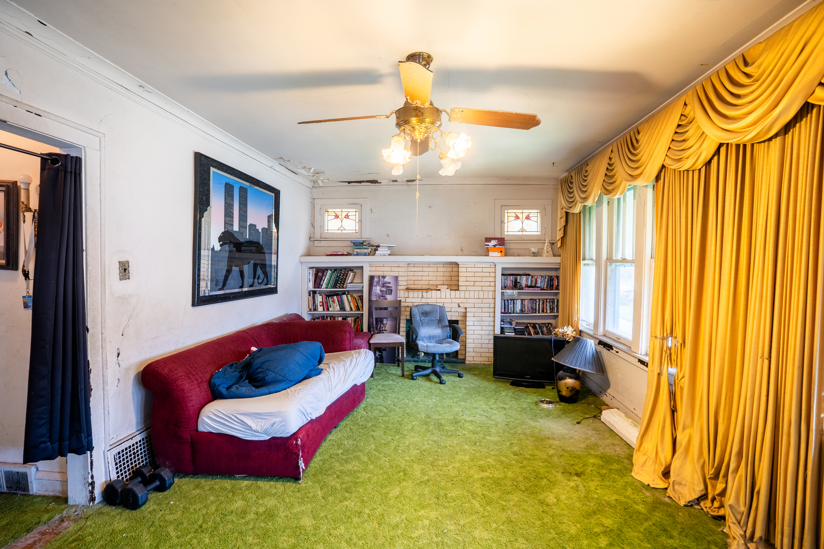8014 South Perry Avenue Chicago, IL 60620 - Photo 6 of 10