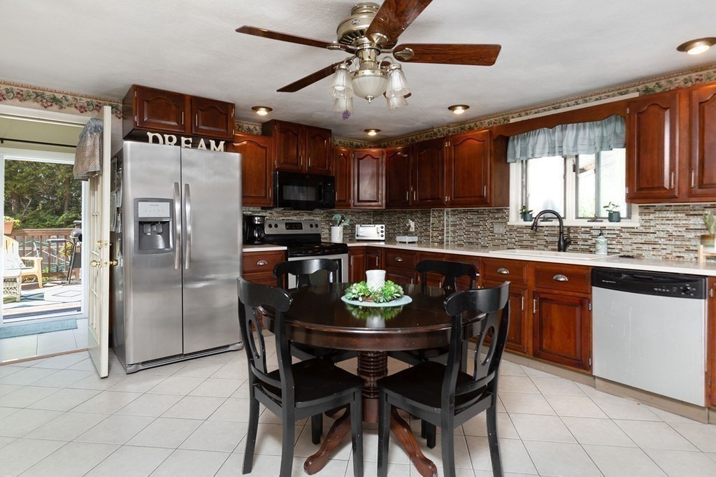 90 Lowell Road Winthrop, MA 02152 - Photo 8 of 25 Gallery Image 8