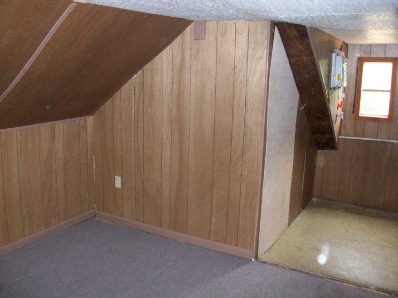 2611 West Thar Road Coloma, MI 49038 - Photo 10 of 15 12UPPER WALKTROUGH