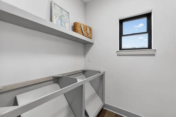 $399,950 | 1001 South River View Avenue South, Independence, MO 64056