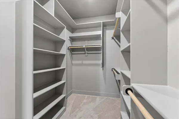 $399,950 | 1001 South River View Avenue South, Independence, MO 64056