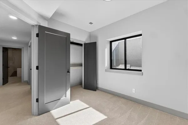 $399,950 | 1001 South River View Avenue South, Independence, MO 64056