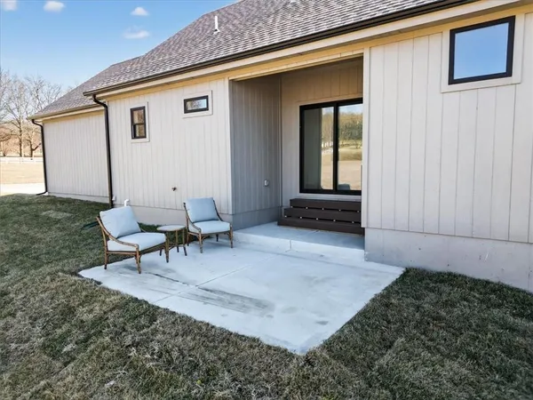 $399,950 | 1001 South River View Avenue South, Independence, MO 64056