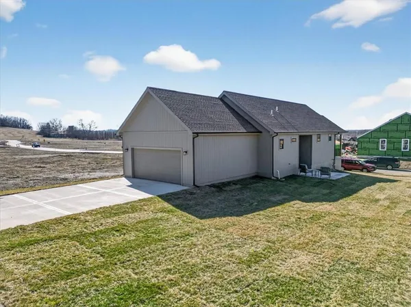 $399,950 | 1001 South River View Avenue South, Independence, MO 64056