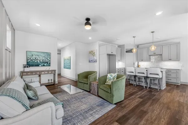 $399,950 | 1001 South River View Avenue South, Independence, MO 64056