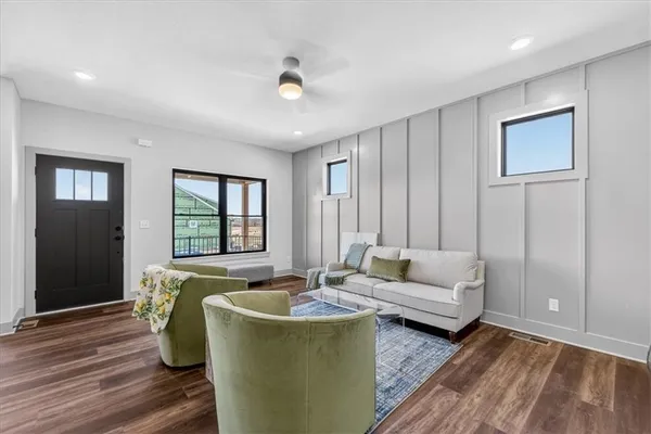 $399,950 | 1001 South River View Avenue South, Independence, MO 64056