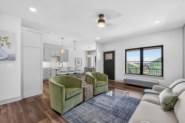 $399,950 | 1001 South River View Avenue South, Independence, MO 64056