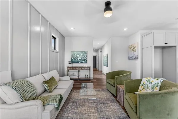 $399,950 | 1001 South River View Avenue South, Independence, MO 64056