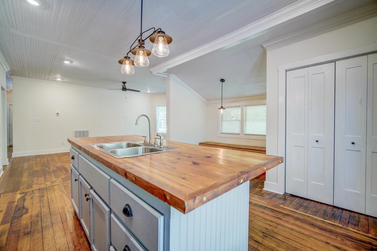 525 Lanford Road Woodruff, SC 29388 - Photo 11 of 29 Gallery Image 11