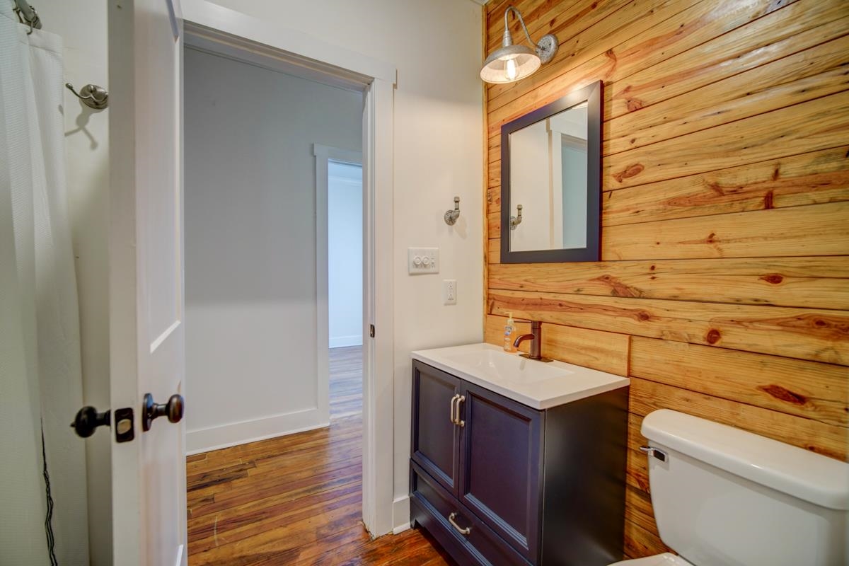 525 Lanford Road Woodruff, SC 29388 - Photo 24 of 29 Bath