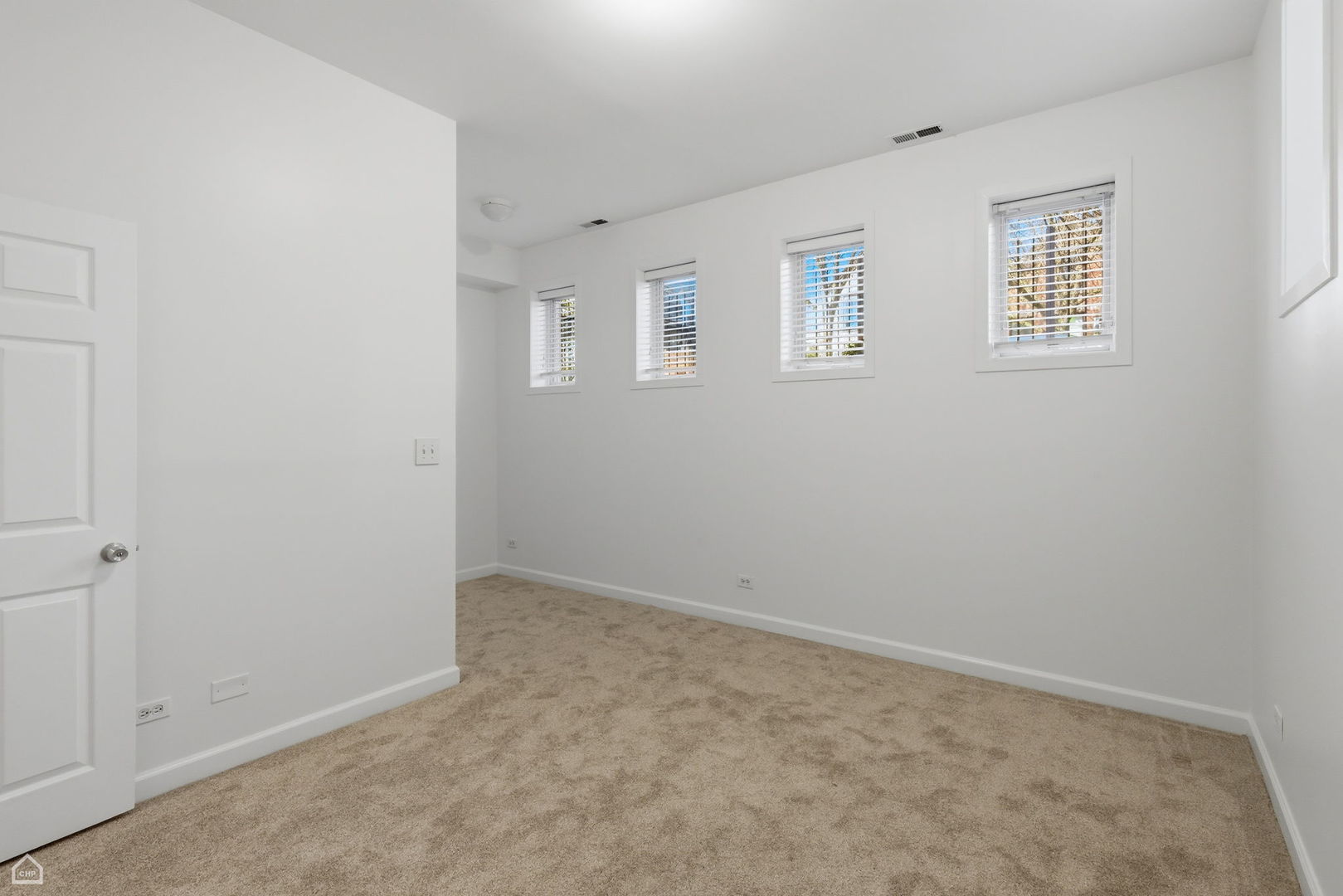 2317 North Hamilton Avenue, Unit A Chicago, IL 60647 - Photo 12 of 32