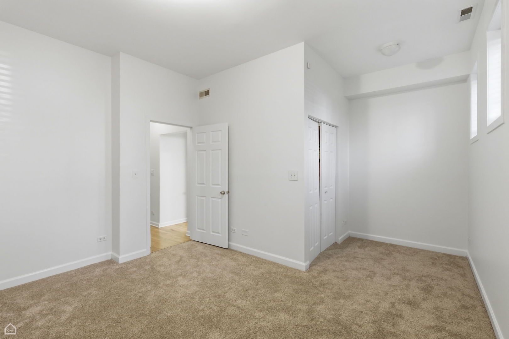 2317 North Hamilton Avenue, Unit A Chicago, IL 60647 - Photo 13 of 32