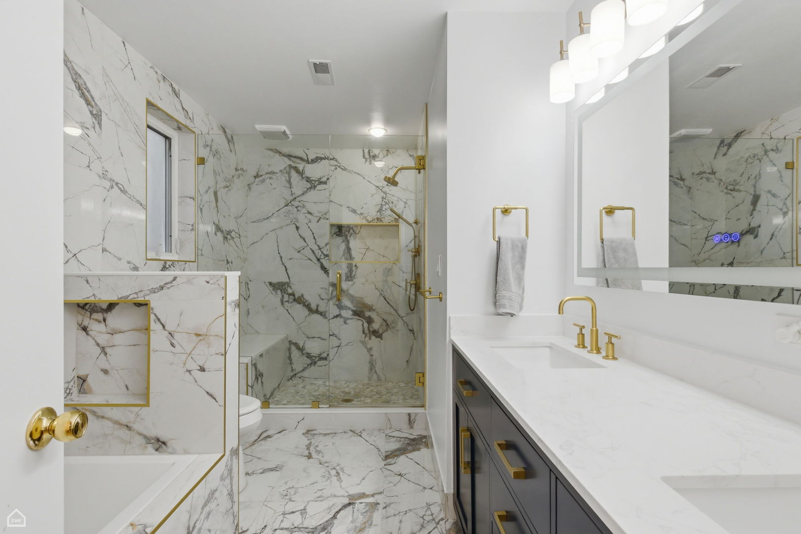 2317 North Hamilton Avenue, Unit A Chicago, IL 60647 - Photo 24 of 32