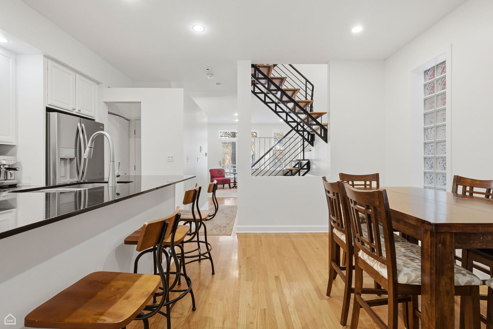 2317 North Hamilton Avenue, Unit A Chicago, IL 60647 - Photo 6 of 32