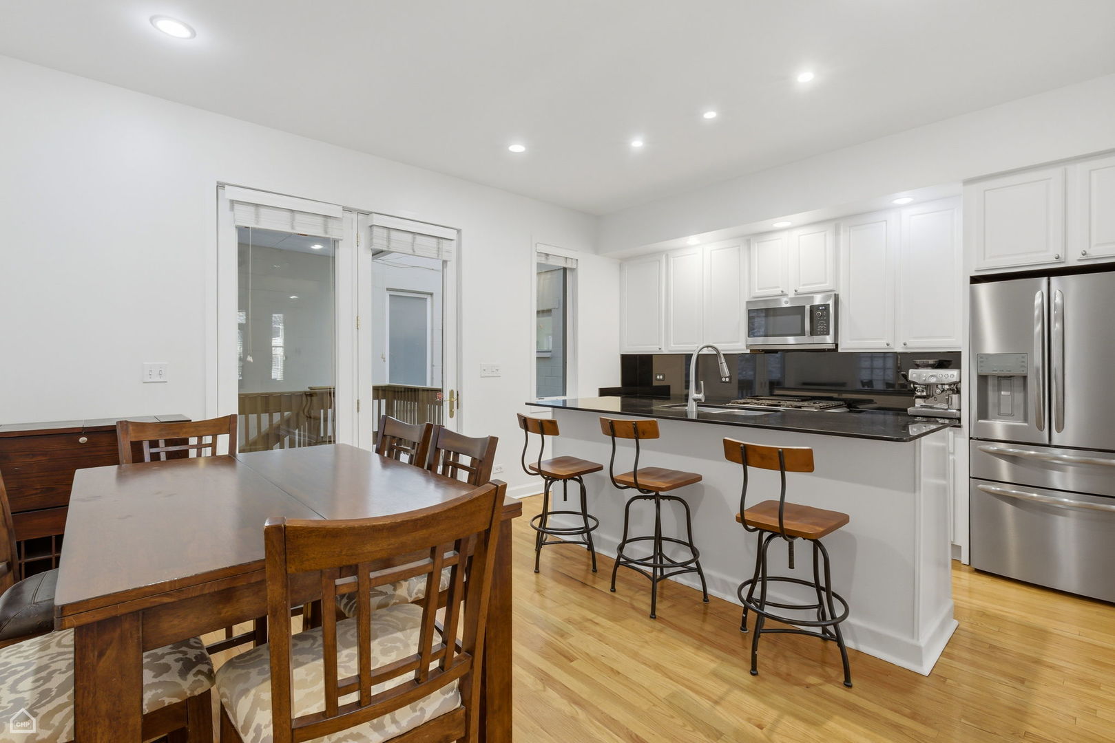 2317 North Hamilton Avenue, Unit A Chicago, IL 60647 - Photo 7 of 32