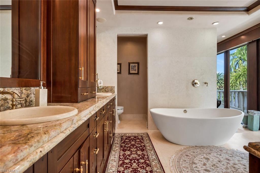 2233 Forrest Lane Naples, FL 34102 - Photo 35 of 49