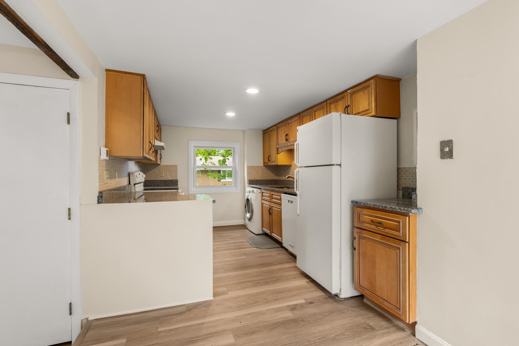 267 Pioneer Road Rye, NH 03870 - Photo 12 of 32