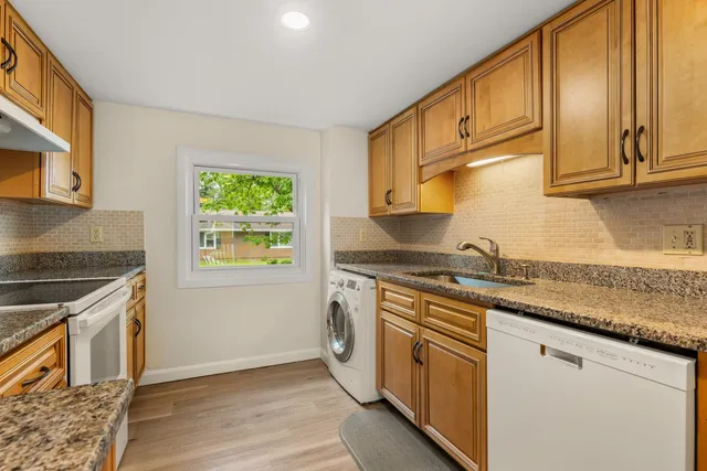 $625,000 | 267 Pioneer Road, Rye, NH 03870