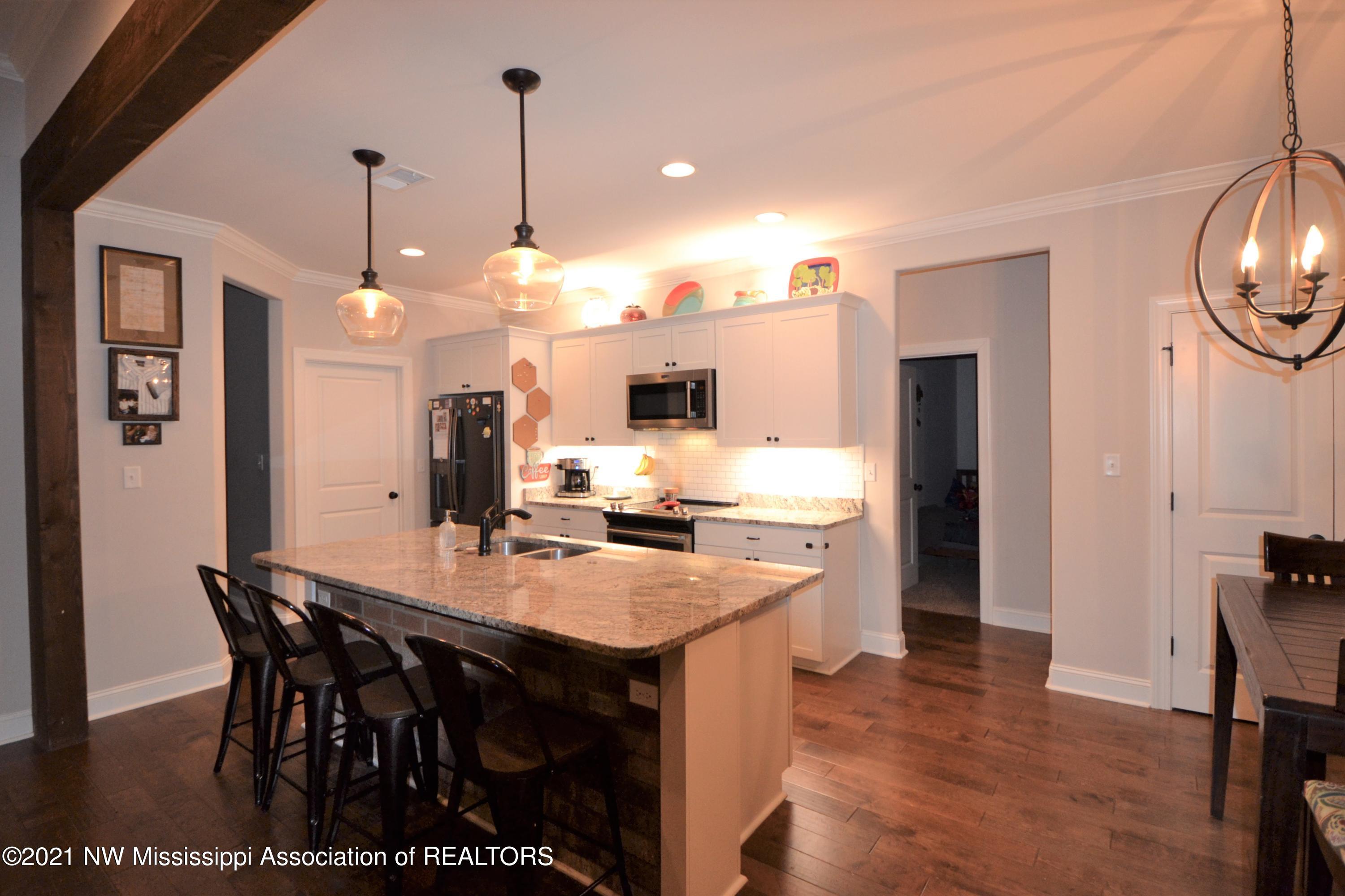 14710 Leavell Road Byhalia, MS 38611 - Photo 11 of 30 10