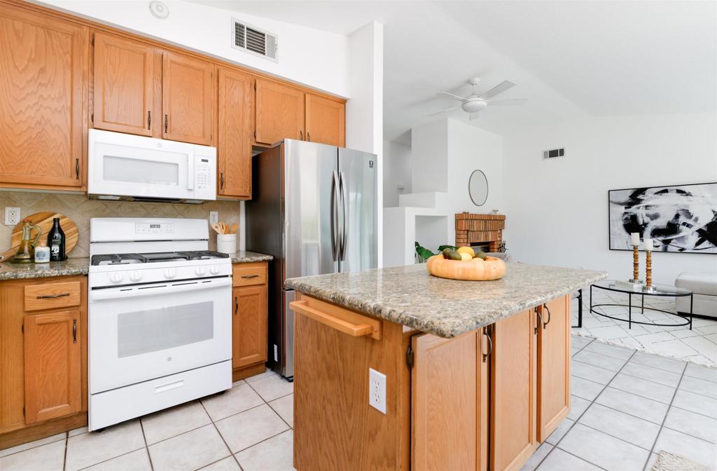 5761 Spur Avenue Oceanside, CA 92057 - Photo 9 of 24