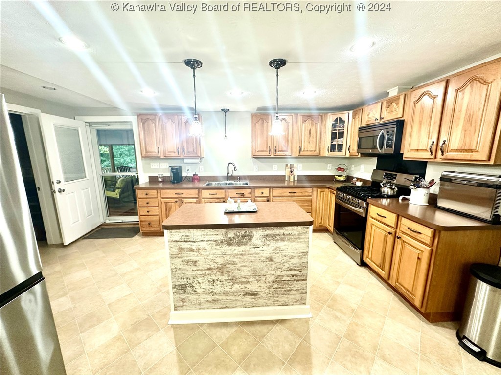 1866 Pond Fork Road Madison, WV 25130 - Photo 7 of 49 Gallery Image 7