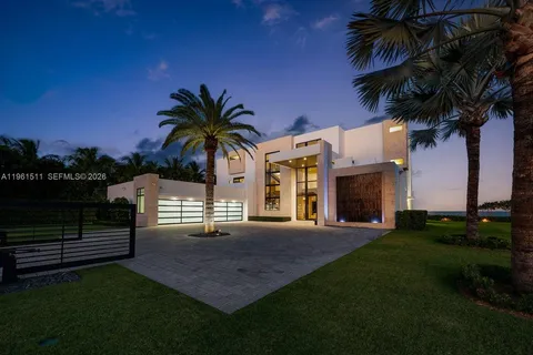 $37,500,000 | 1107 Hillsboro Mile, Hillsboro Beach, FL 33062