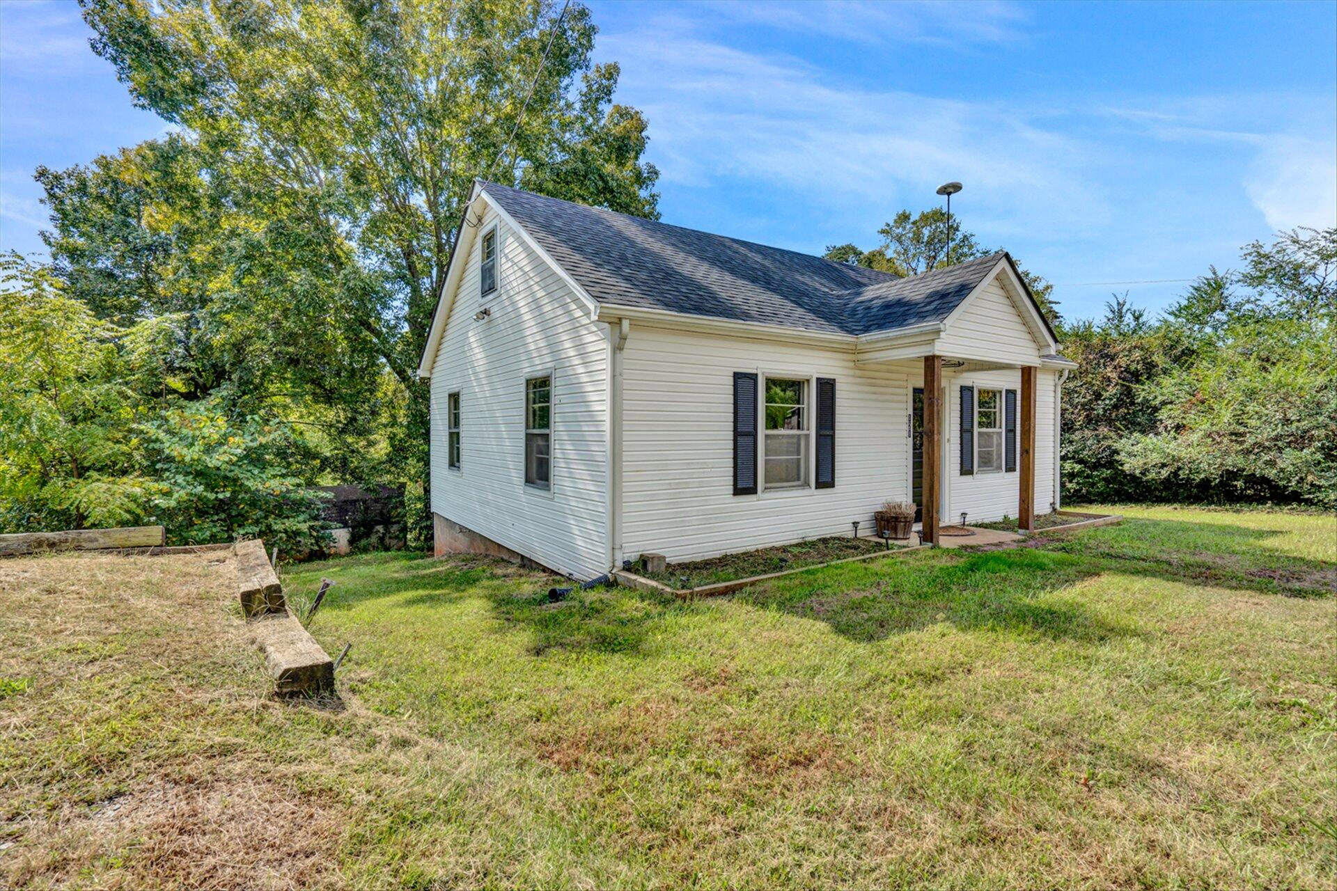 121 Lackey Road Collinsville, VA 24078 - Photo 2 of 17 Enjoy Main Level Living