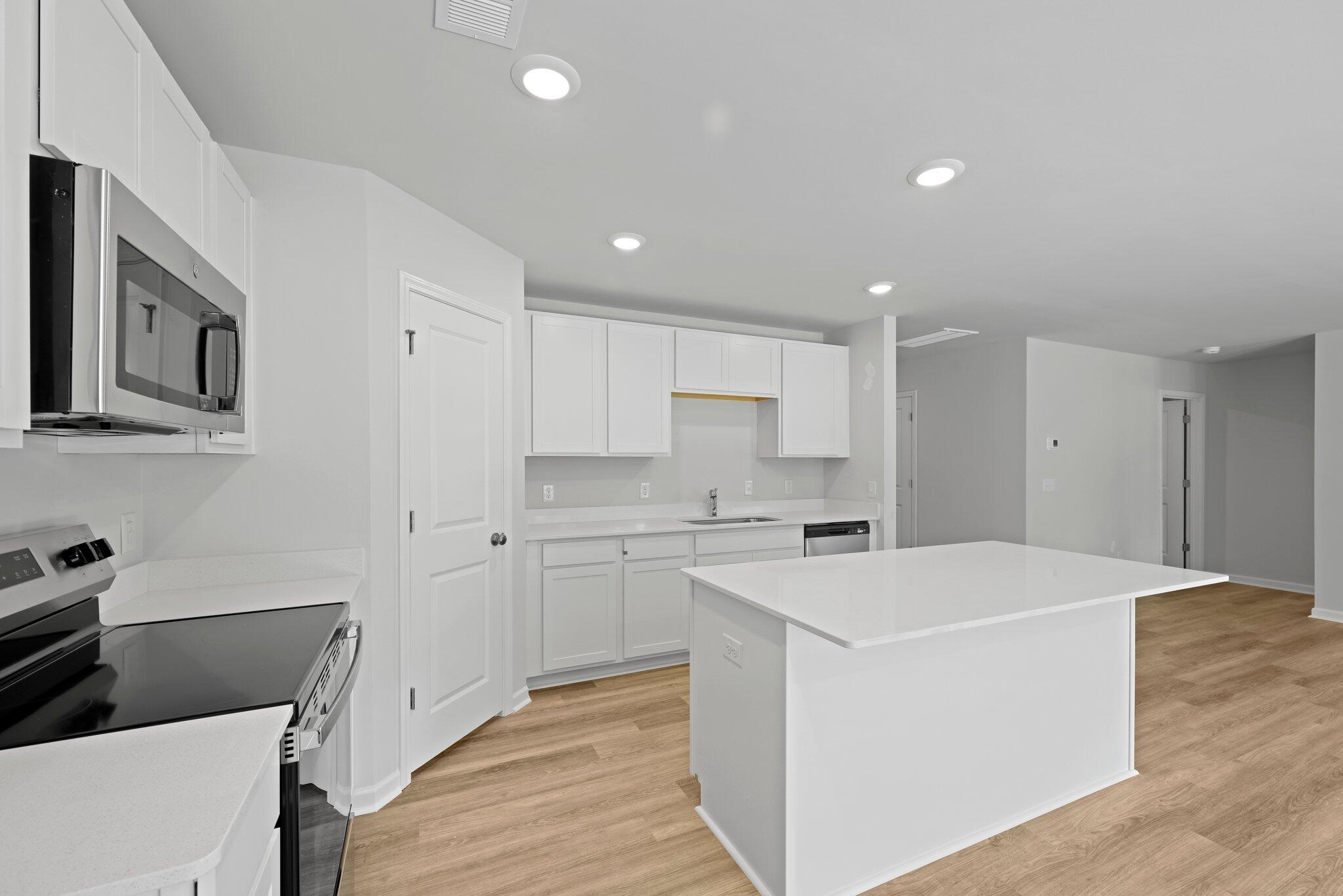 4147 Rising Tide Drive Summerville, SC 29485 - Photo 5 of 54 Designer Inspired Kitchen