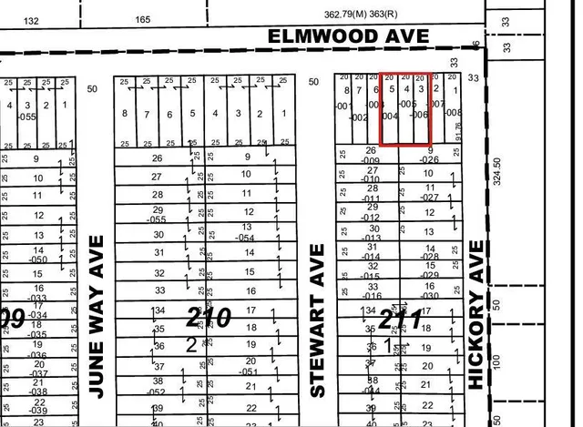 a black and white photo of a floor