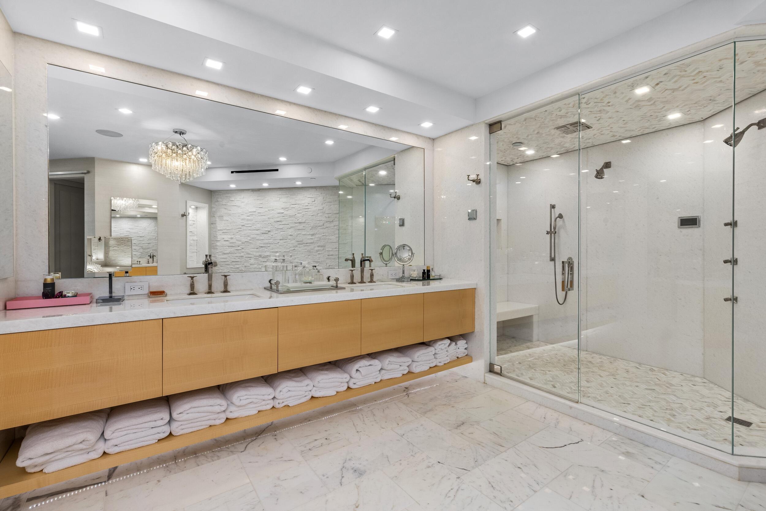 800 South Ocean Boulevard, Unit PH4 Boca Raton, FL 33432 - Photo 30 of 62 Primary Bathroom
