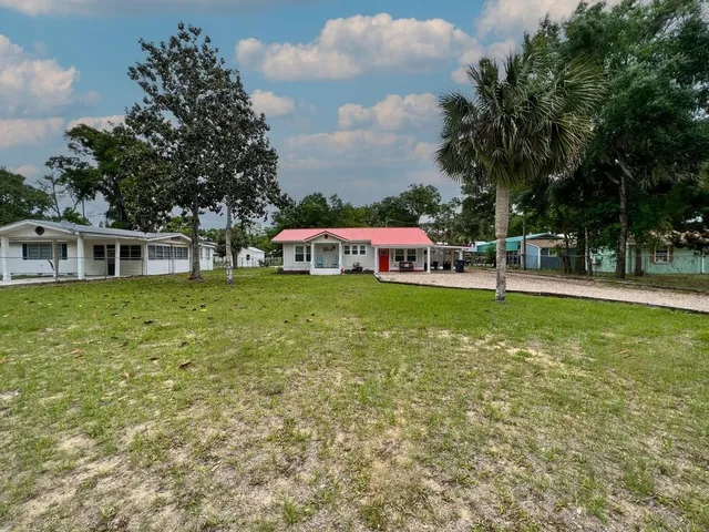 $369,000 | 216 12th Street East, Steinhatchee, FL 32359