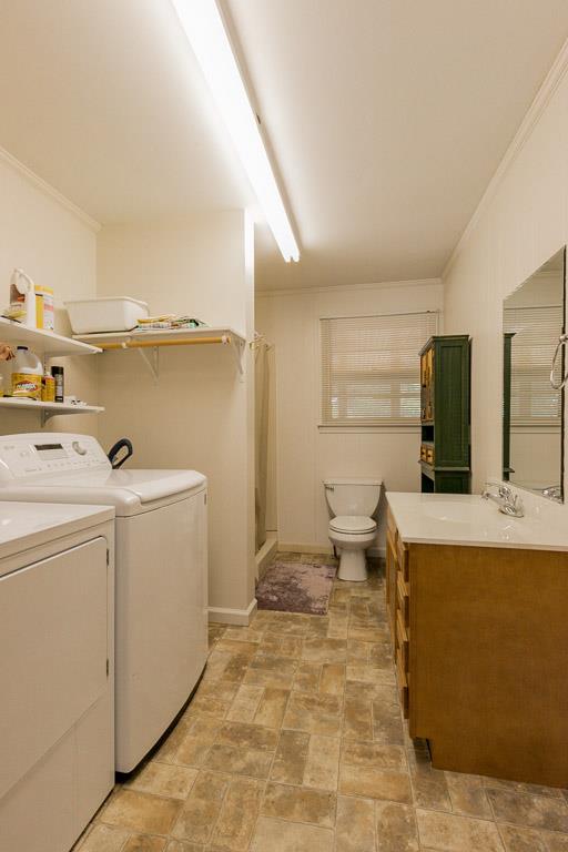 605 Rome Pike Lebanon, TN 37087 - Photo 21 of 27 Laundry Room with full bath