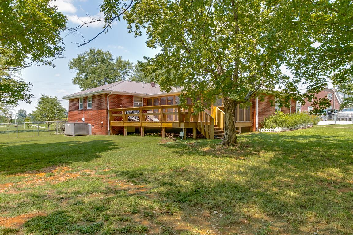 605 Rome Pike Lebanon, TN 37087 - Photo 5 of 27 Covered front porch