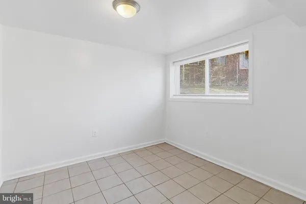 $2,100 | 407 Lebaum Street Southeast, Unit 4, Washington, DC 20032