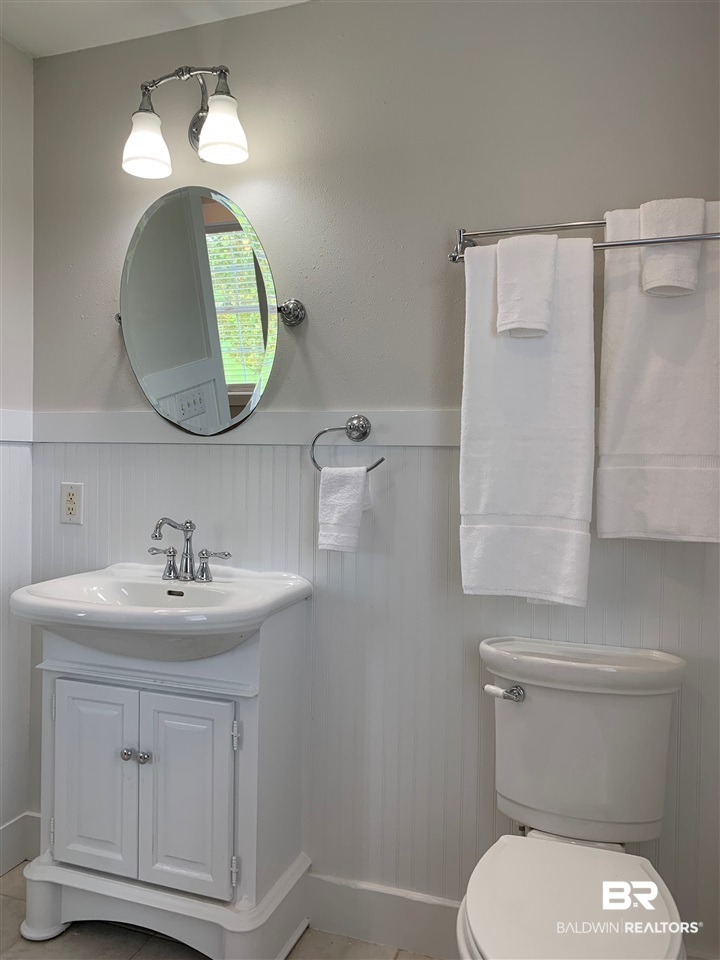 13402 County Road 91 Elberta, AL 36530 - Photo 21 of 32 Master Bath with standing shower