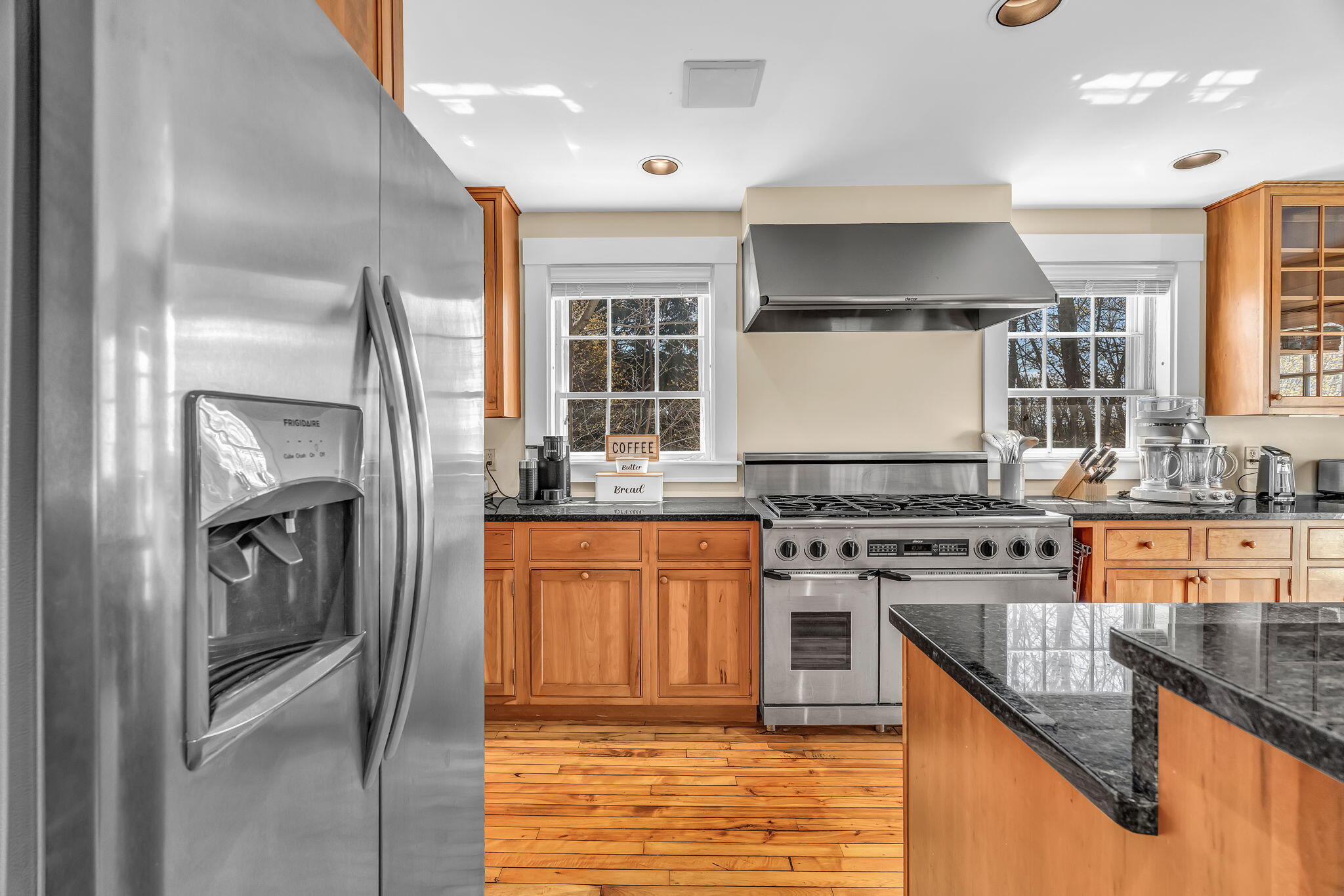 840 Broadway Bangor, ME 04401 - Photo 5 of 112 25-web-or-mls-840-broadway