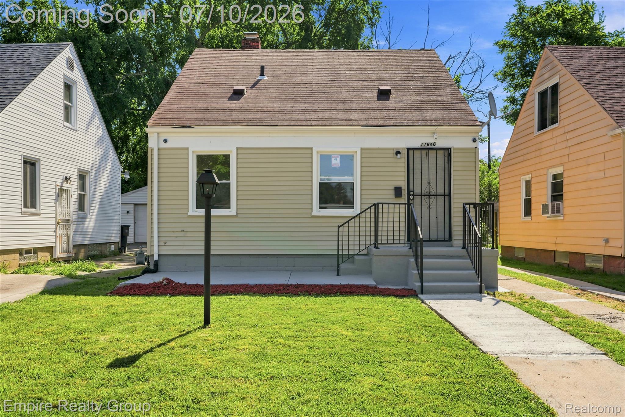 11696 Fielding Street Detroit, MI 48228 - Photo 3 of 21 009.jpg